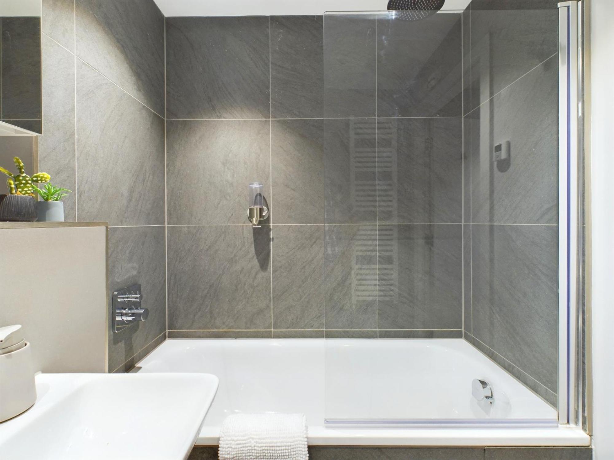 Wild Roses Serviced Apartments - Lake District Backbarrow Eksteriør bilde
